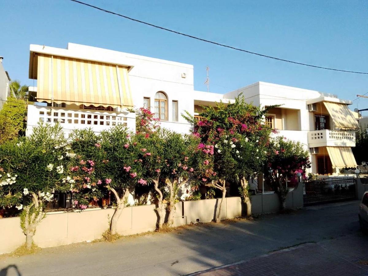 Irini Apartments Платаньяс Экстерьер фото